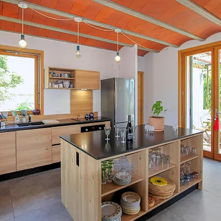 Bastide Neo Provencale Holiday home *